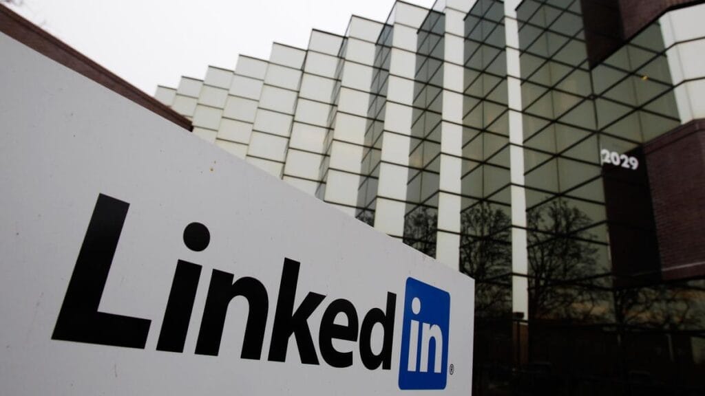 موقع&nbsp;لينكد إن Linkedin - مواقع فري لانسر